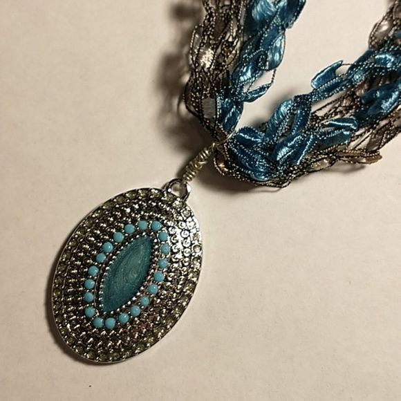 Ladder Ribbon Necklace! - Picture 4 of 6